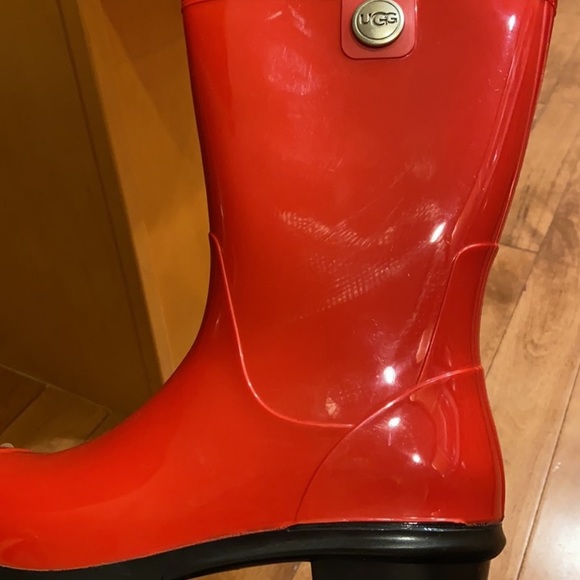 UGG RAIN BOOTS - Picture 5 of 8